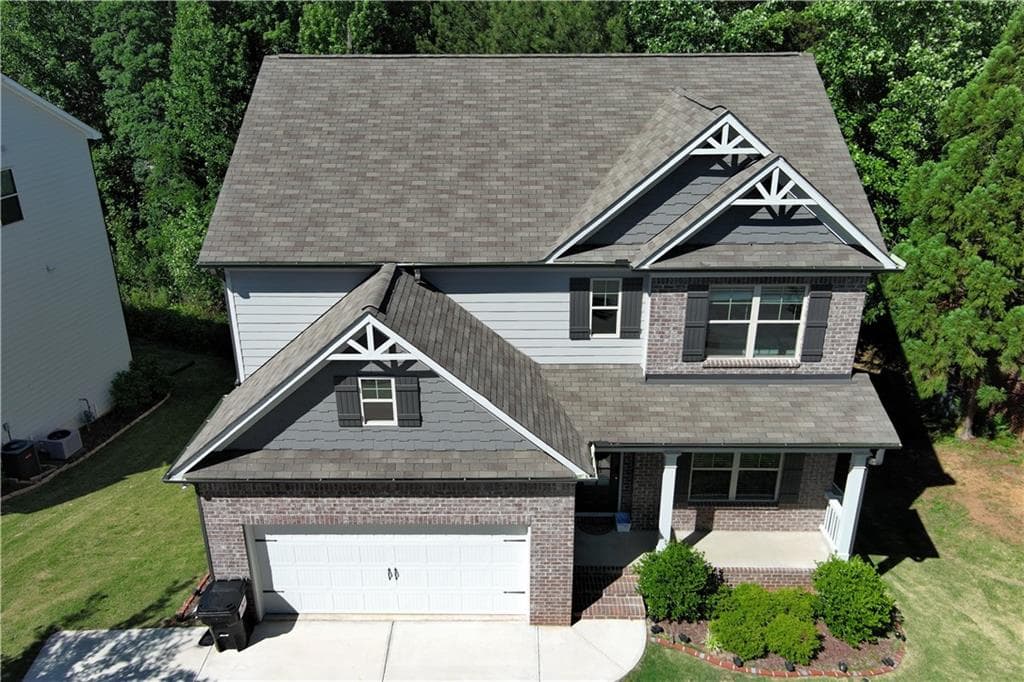 4 bedroom, 3 bathroom, 2,327 sq ft single family residence for sale at 6015 Riverwood Drive, Braselton, GA 30517 — photo 4