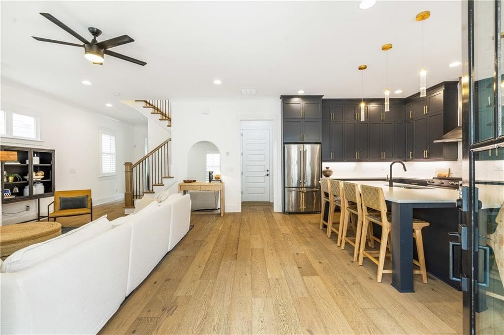4 bedroom, 3 bathroom, 2,500 sq ft single family residence under contract at 1968 Westside Boulevard, Atlanta, GA 30318 — photo 10