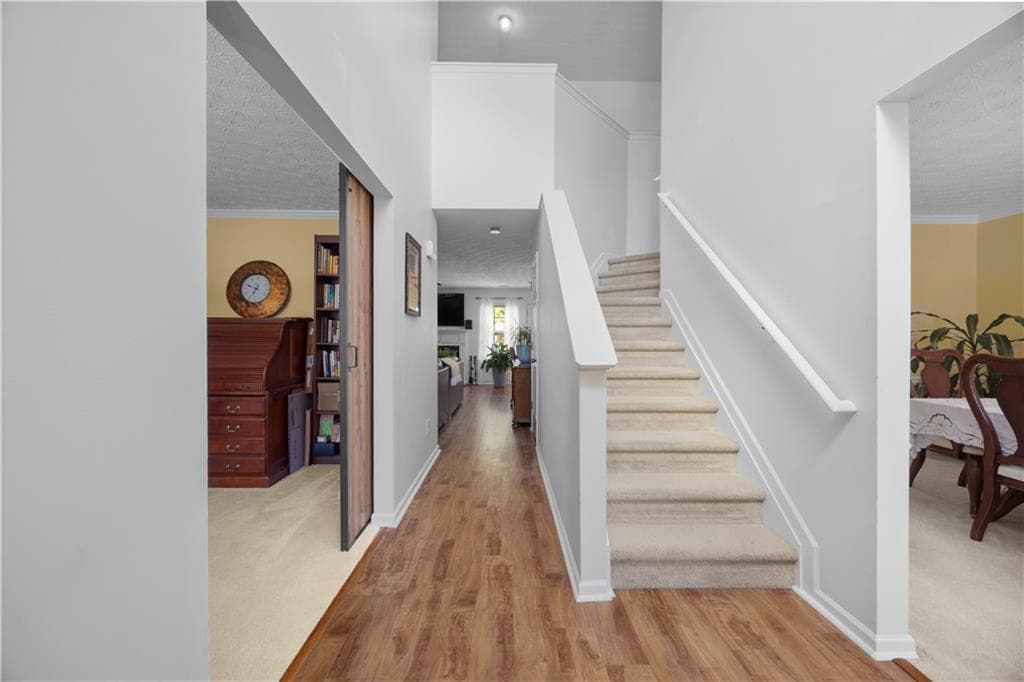 4 bedroom, 3 bathroom, 2,998 sq ft single family residence for sale at 4041 Oak Crossing Drive, Suwanee, GA 30024 — photo 3