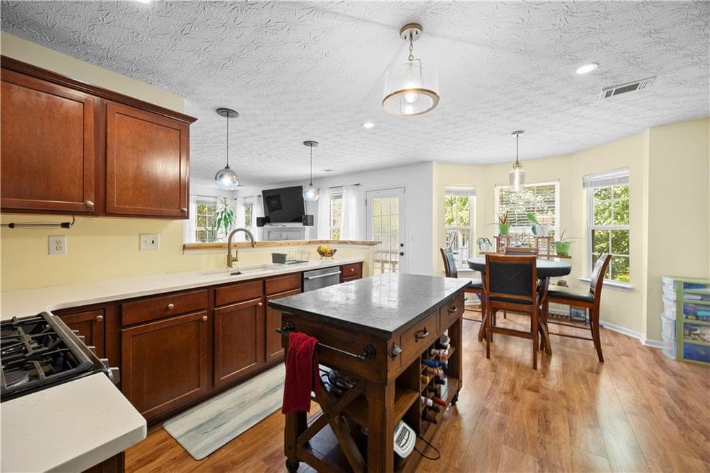 4 bedroom, 3 bathroom, 2,998 sq ft single family residence for sale at 4041 Oak Crossing Drive, Suwanee, GA 30024 — photo 8