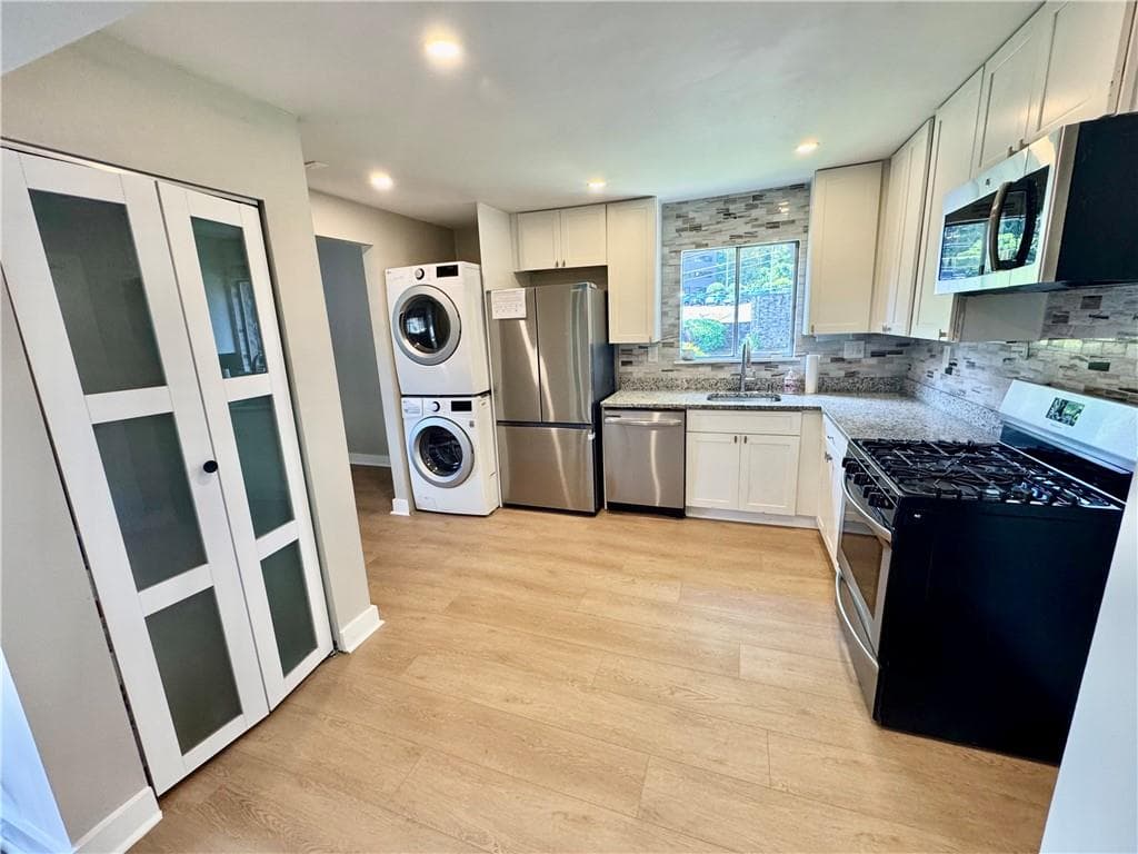 2 bedroom, 2 bathroom, 1,152 sq ft condominium for sale at 346 Carpenter Drive 17, Atlanta, GA 30328 — photo 4