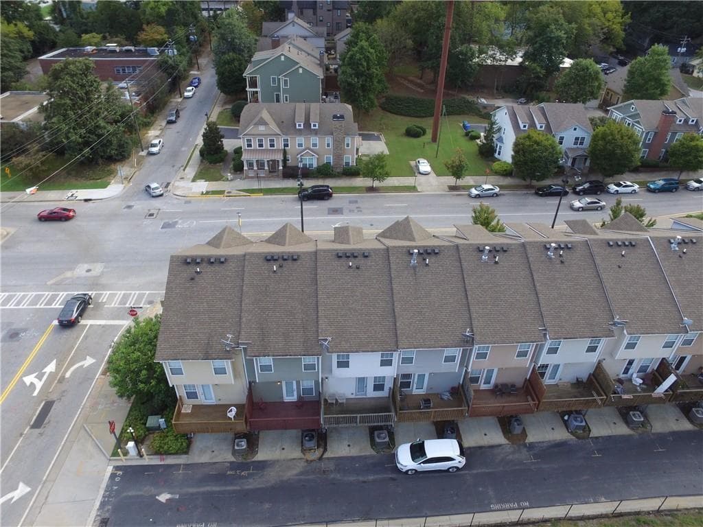 3 bedroom, 4 bathroom, 1,270 sq ft townhouse for rent at 201 16th NW Street 2, Atlanta, GA 30363 for $2,650 a month — photo 5