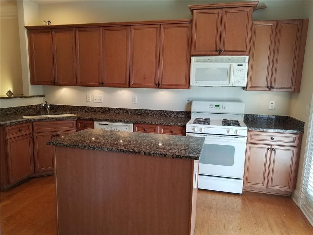 3 bedroom, 4 bathroom, 1,270 sq ft townhouse for rent at 201 16th NW Street 2, Atlanta, GA 30363 for $2,650 a month — photo 6