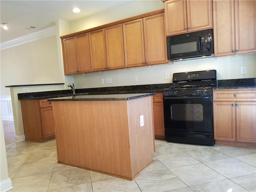 3 bedroom, 4 bathroom, 1,270 sq ft townhouse for rent at 201 16th NW Street 2, Atlanta, GA 30363 for $2,650 a month — photo 9