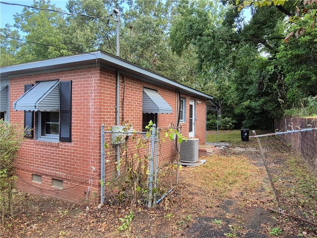 2 bedroom, 1 bathroom, 1,139 sq ft single family residence for sale at 4 Lambert Drive, Columbus, GA 31903 — photo 2