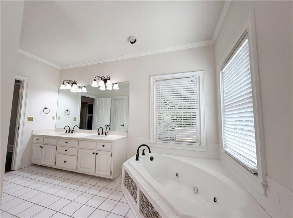 4 bedroom, 4 bathroom, 2,868 sq ft single family residence for sale at 4342 Trotters Way Drive, Snellville, GA 30039 — photo 6