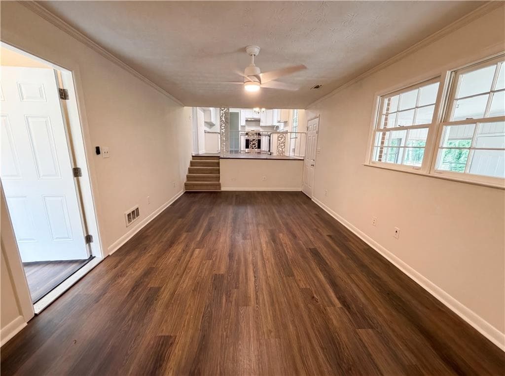 4 bedroom, 3 bathroom, 2,138 sq ft single family residence under contract at 1938 Surrey Trail, Conyers, GA 30013 — photo 9