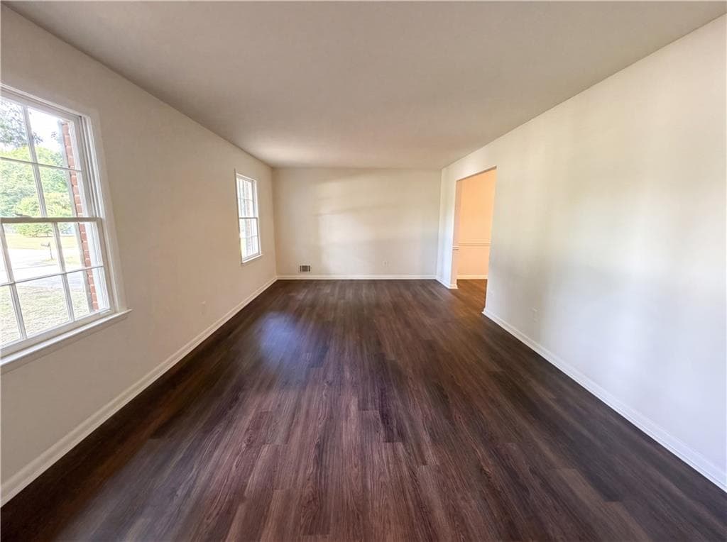 4 bedroom, 3 bathroom, 2,138 sq ft single family residence under contract at 1938 Surrey Trail, Conyers, GA 30013 — photo 10