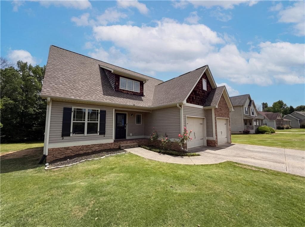 4 bedroom, 3 bathroom, 1,904 sq ft single family residence for sale at 34 Cass Station Drive, Cartersville, GA 30120 — photo 1 of 27