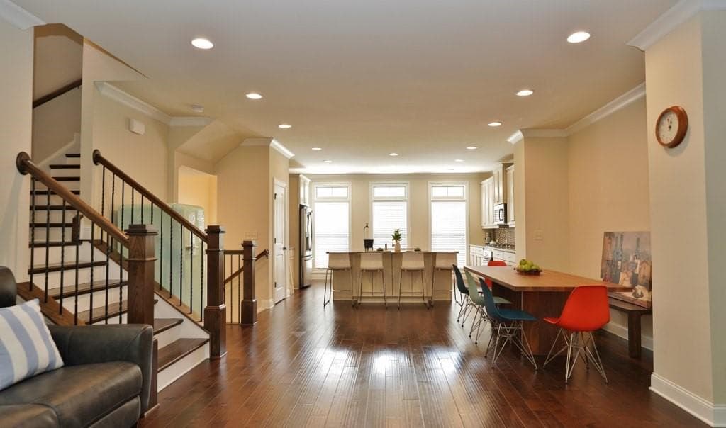4 bedroom, 4 bathroom, 2,363 sq ft townhouse for sale at 6534 Marlowe Glen Way, Suwanee, GA 30024 — photo 4