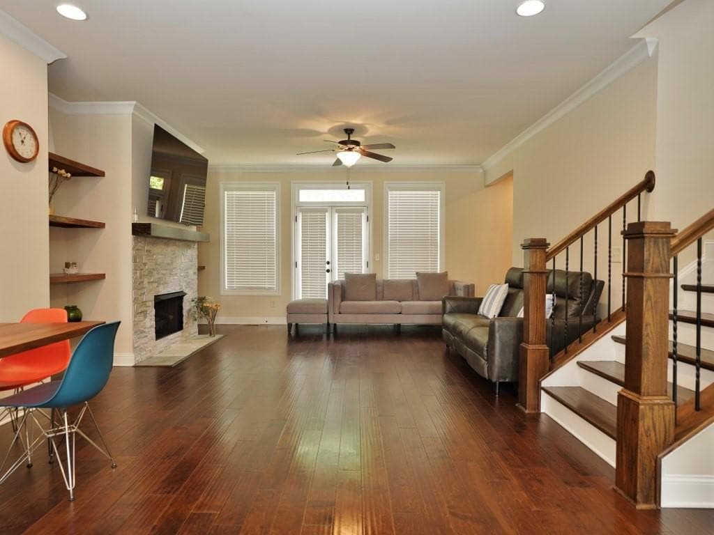 4 bedroom, 4 bathroom, 2,363 sq ft townhouse for sale at 6534 Marlowe Glen Way, Suwanee, GA 30024 — photo 7