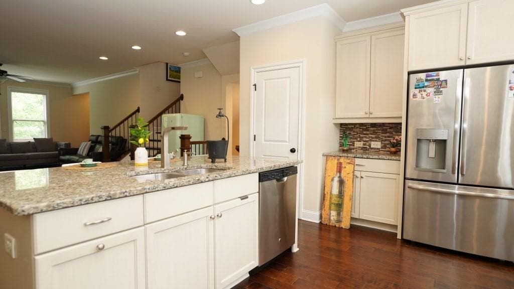 4 bedroom, 4 bathroom, 2,363 sq ft townhouse for sale at 6534 Marlowe Glen Way, Suwanee, GA 30024 — photo 10