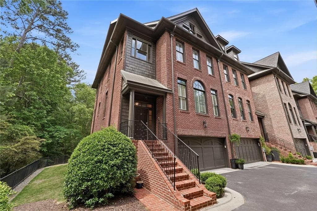 4222 Rickenbacker Way 15, Atlanta, GA 30342 — most recent listing photo