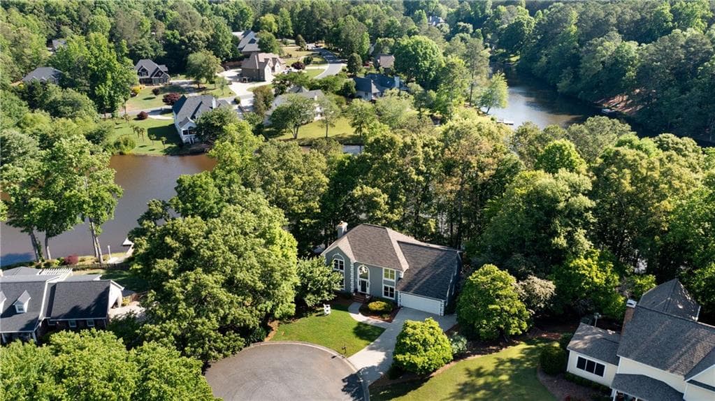 4 bedroom, 3 bathroom, 2,956 sq ft single family residence under contract at 24 Commerce Row, Cartersville, GA 30121 — photo 2