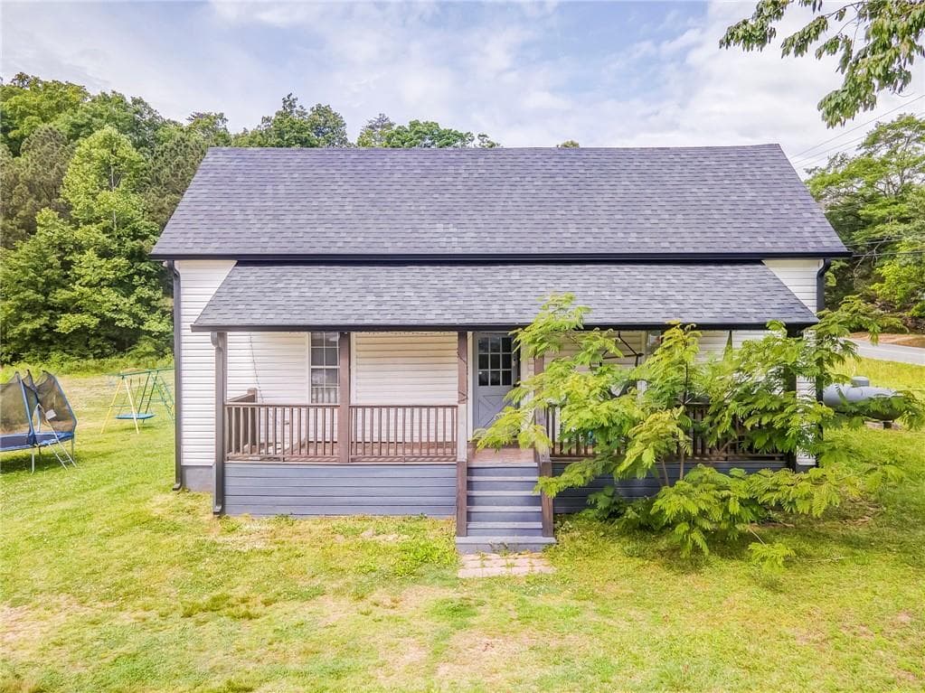 3 bedroom, 2 bathroom, 1,480 sq ft single family residence for sale at 400 Sam Love Road, Rocky Face, GA 30740