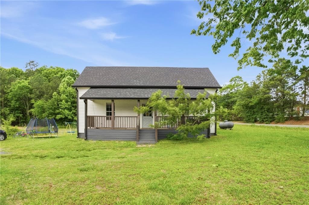 3 bedroom, 2 bathroom, 1,480 sq ft single family residence for sale at 400 Sam Love Road, Rocky Face, GA 30740 — photo 2