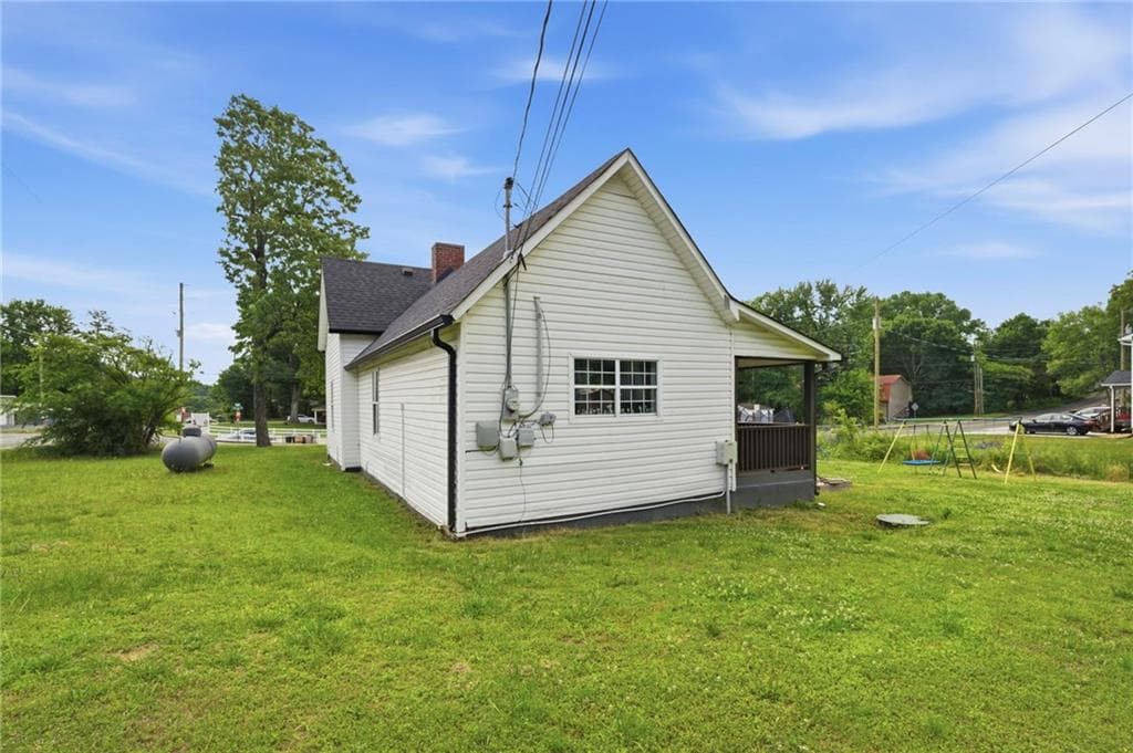 3 bedroom, 2 bathroom, 1,480 sq ft single family residence for sale at 400 Sam Love Road, Rocky Face, GA 30740 — photo 5