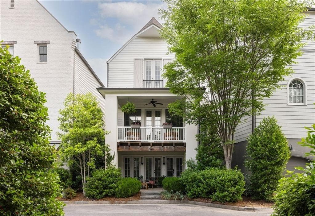 3 bedroom, 4 bathroom, 2,160 sq ft single family residence sold at 525 Bismark Road, Atlanta, GA 30324