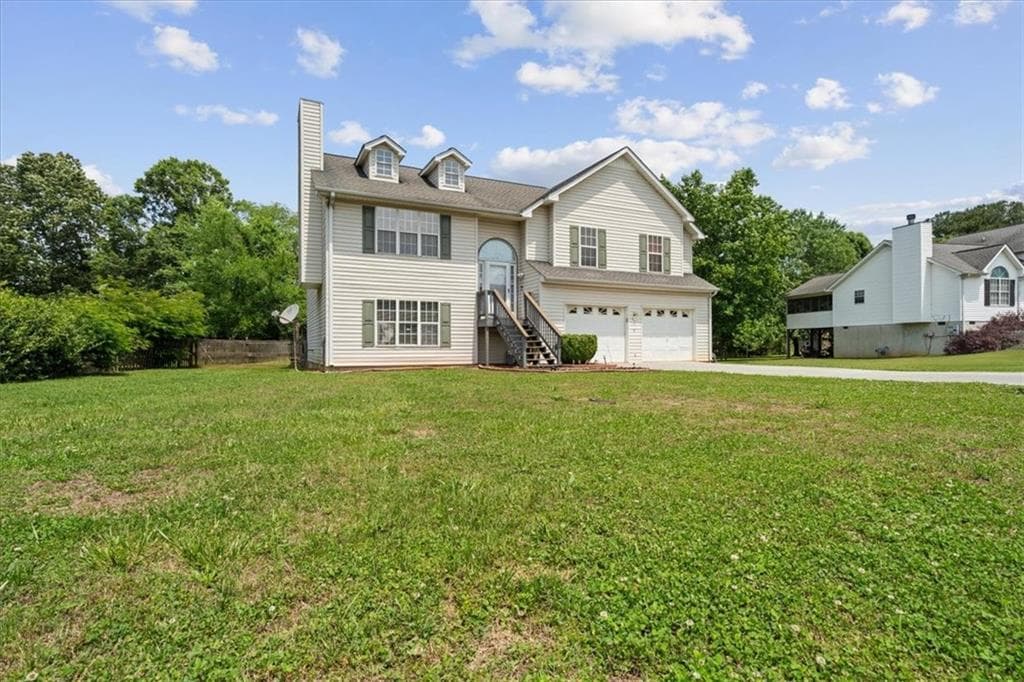 4 bedroom, 3 bathroom, 2,373 sq ft single family residence for sale at 143 Honeysuckle Drive, Calhoun, GA 30701 — photo 5