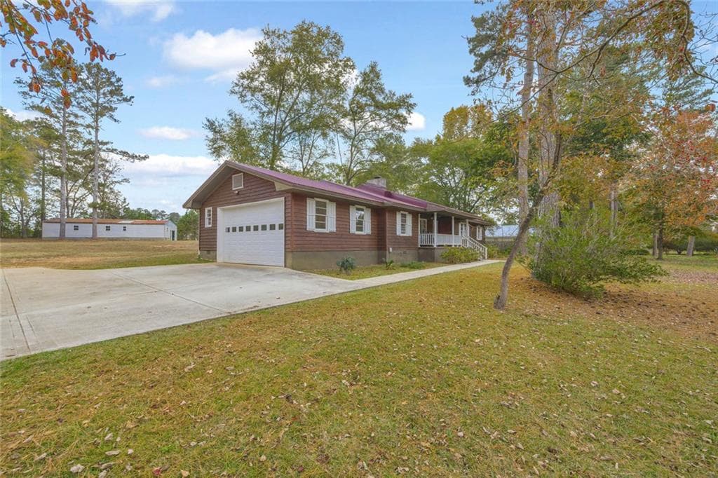 4 bedroom, 2 bathroom, 1,853 sq ft single family residence for sale at 1715 Beaverdam Road, Winterville, GA 30683