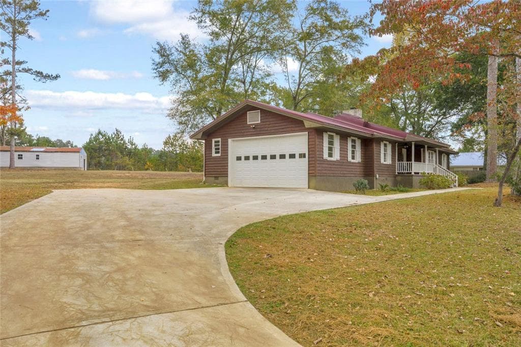 4 bedroom, 2 bathroom, 1,853 sq ft single family residence for sale at 1715 Beaverdam Road, Winterville, GA 30683 — photo 5