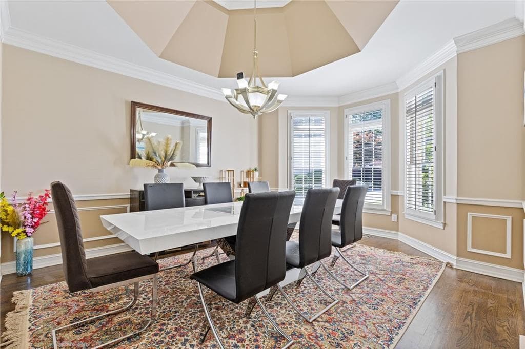 5 bedroom, 4 bathroom, 4,300 sq ft single family residence for sale at 264 Spalding Gates Drive, Atlanta, GA 30328 — photo 6