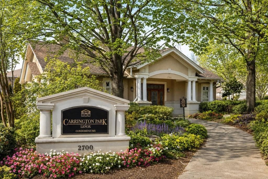 2 bedroom, 2 bathroom, 1,130 sq ft condominium for sale at 2700 Pine Tree Road 1317, Atlanta, GA 30324 — photo 2