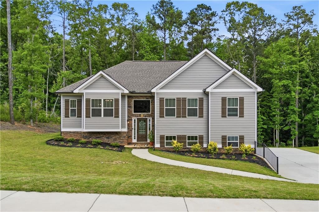 3 bedroom, 3 bathroom, 2,442 sq ft single family residence for sale at 6030 Crowley Drive, Douglasville, GA 30135 — photo 3