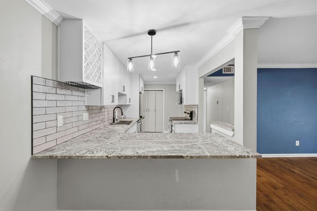 2 bedroom, 2 bathroom, 1,425 sq ft condominium for sale at 1704 Brighton Point, Sandy Springs, GA 30328 — photo 8