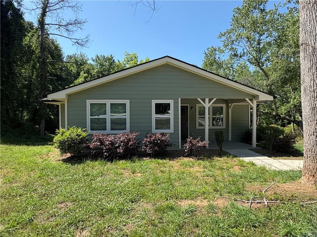 3 bedroom, 2 bathroom, 1,472 sq ft single family residence under contract at 9549 Highway 166, Winston, GA 30187