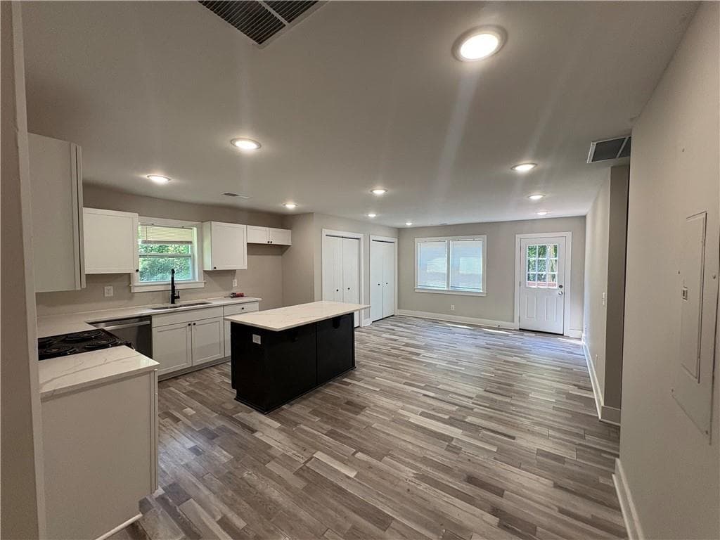 3 bedroom, 2 bathroom, 1,472 sq ft single family residence under contract at 9549 Highway 166, Winston, GA 30187 — photo 4