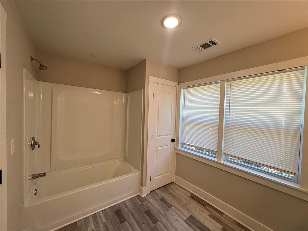 3 bedroom, 2 bathroom, 1,472 sq ft single family residence under contract at 9549 Highway 166, Winston, GA 30187 — photo 8