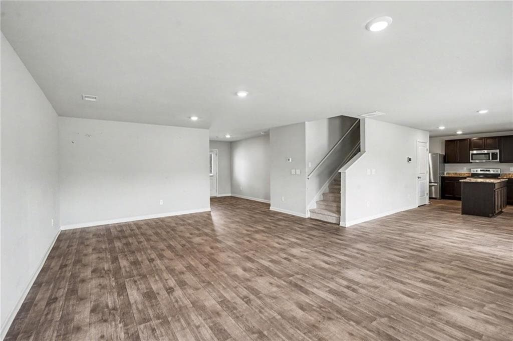 4 bedroom, 3 bathroom, 2,512 sq ft single family residence under contract at 2324 Burnett Lane, Mcdonough, GA 30253 — photo 8