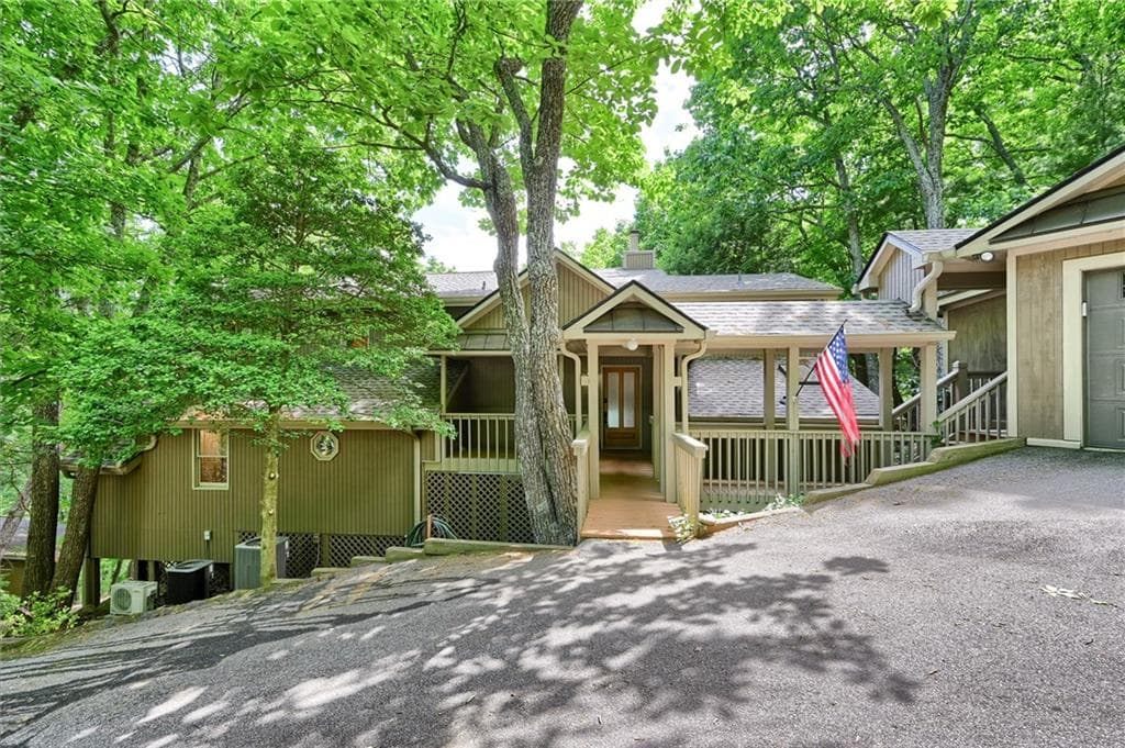 3 bedroom, 4 bathroom, 3,159 sq ft single family residence for sale at 275 Ridgeview Drive, Jasper, GA 30143 — photo 2
