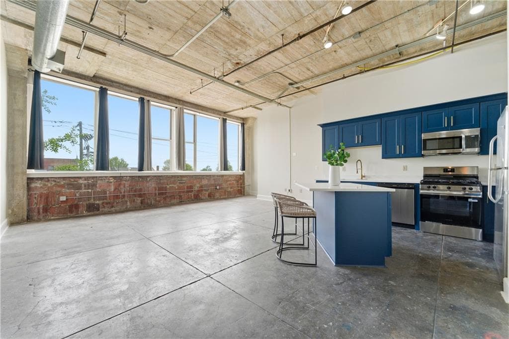 2 bedroom, 1 bathroom, 1,346 sq ft condominium for sale at 505 Whitehall Street 301, Atlanta, GA 30303 — photo 5