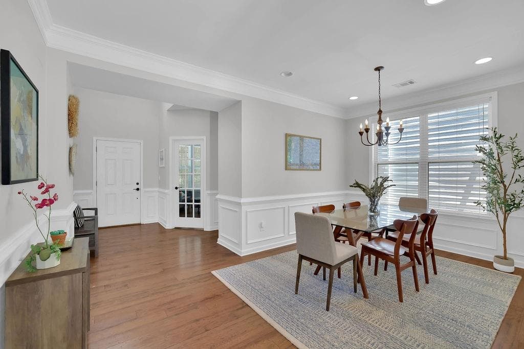 5 bedroom, 3 bathroom, 3,396 sq ft single family residence for sale at 4468 Wilkerson Place, Smyrna, GA 30082 — photo 2