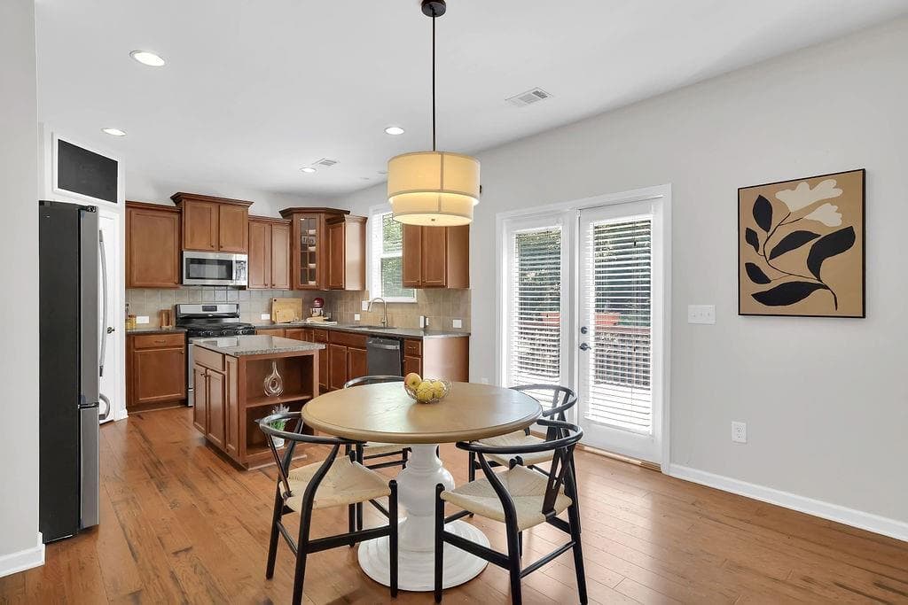 5 bedroom, 3 bathroom, 3,396 sq ft single family residence for sale at 4468 Wilkerson Place, Smyrna, GA 30082 — photo 10