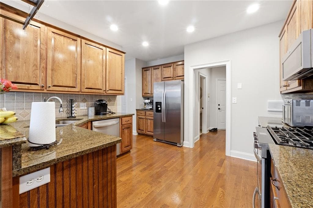 5 bedroom, 4 bathroom, 5,404 sq ft single family residence for sale at 12 N Alexander Creek Road, Newnan, GA 30263 — photo 6
