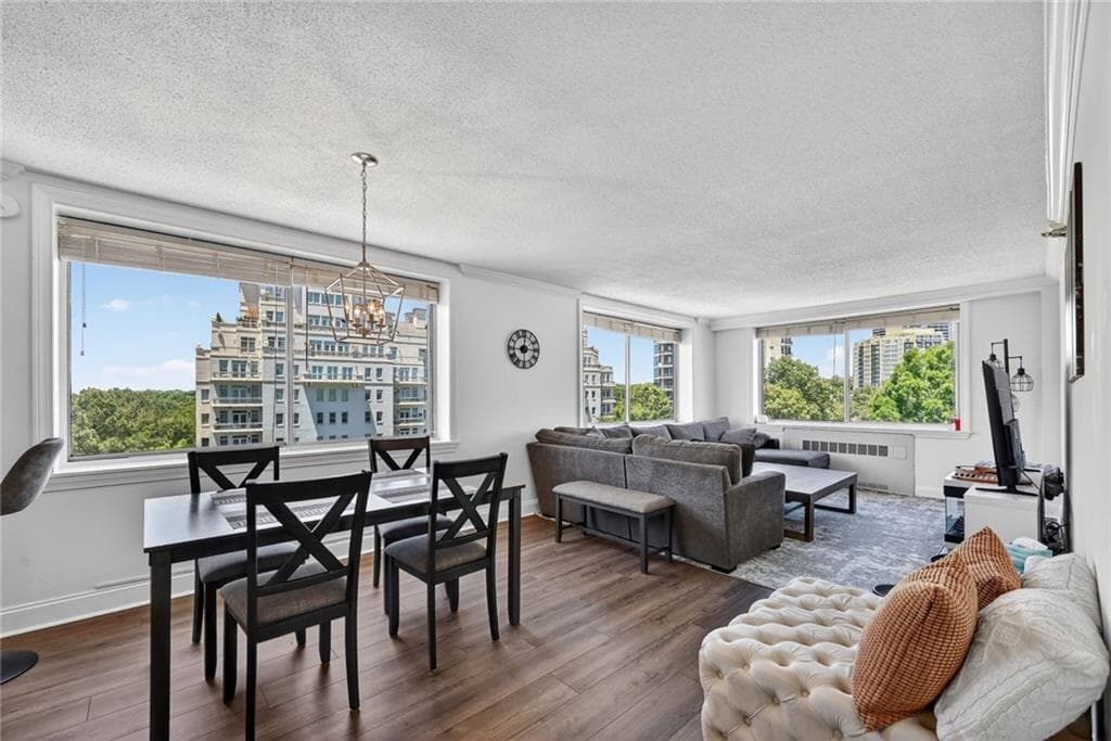 2 bedroom, 2 bathroom, 1,062 sq ft condominium for sale at 2479 Peachtree Road 816, Atlanta, GA 30305 — photo 1 of 30
