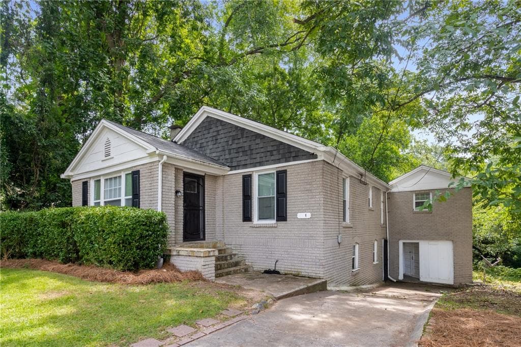 4 bedroom, 3 bathroom, 2,699 sq ft single family residence sold at 2526 Semmes Street, Atlanta, GA 30344