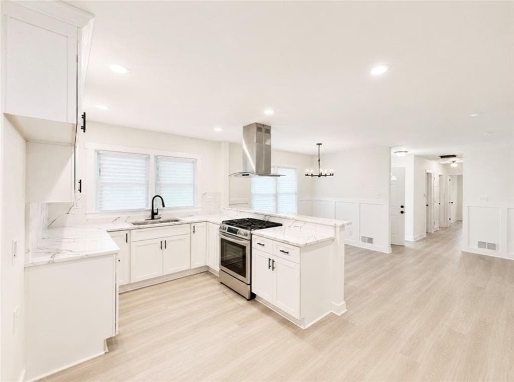 4 bedroom, 2 bathroom, 3,236 sq ft single family residence for sale at 3994 E Hilda Circle, Decatur, GA 30035 — photo 3