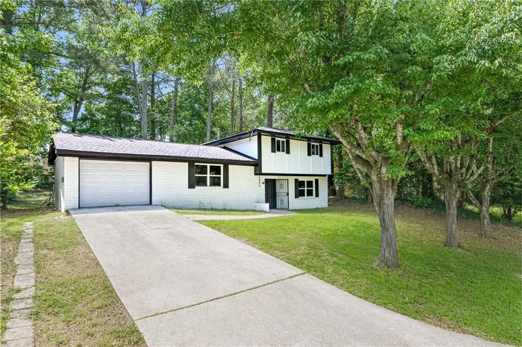 4 bedroom, 2 bathroom, 1,081 sq ft single family residence sold at 2960 Harper Valley Drive, Atlanta, GA 30349
