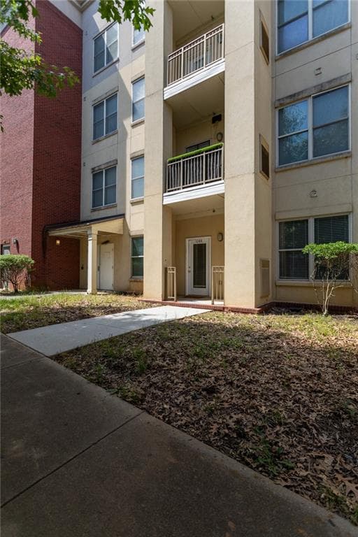 1 bedroom, 1 bathroom, 810 sq ft condominium for sale at 870 Mayson Turner Road 1144, Atlanta, GA 30314