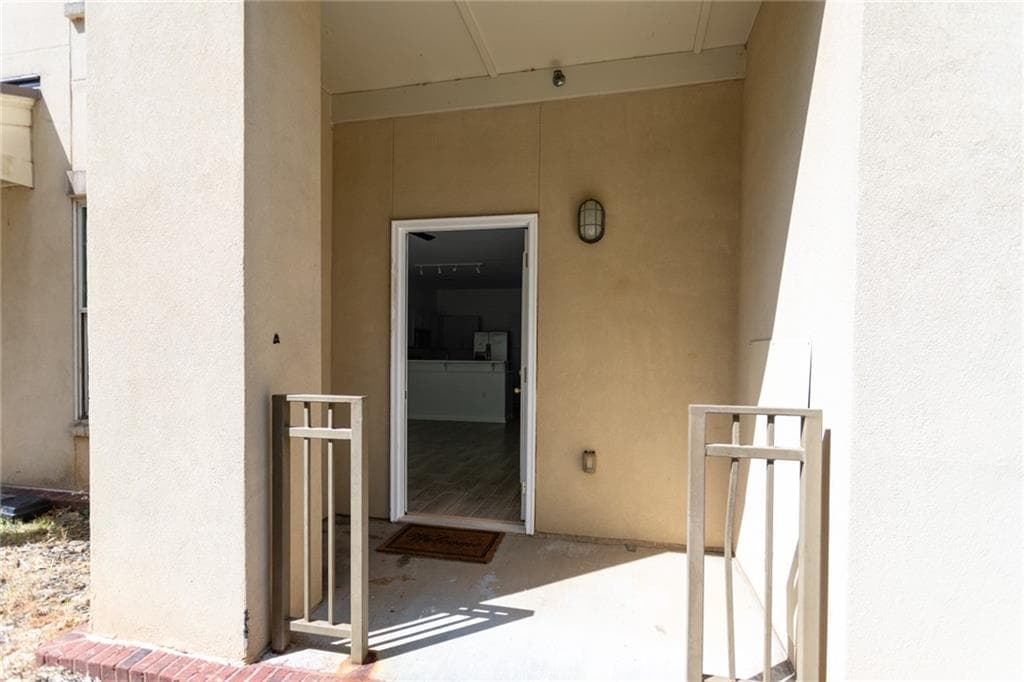1 bedroom, 1 bathroom, 810 sq ft condominium for sale at 870 Mayson Turner Road 1144, Atlanta, GA 30314 — photo 3