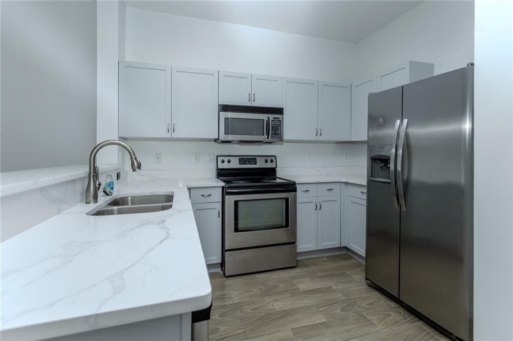 1 bedroom, 1 bathroom, 810 sq ft condominium for sale at 870 Mayson Turner Road 1144, Atlanta, GA 30314 — photo 10