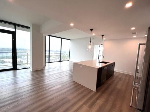 2 bedroom, 3 bathroom, 1,394 sq ft condominium for rent at 788 W Marietta Street 914, Atlanta, GA 30318 for $3,500 a month — photo 2