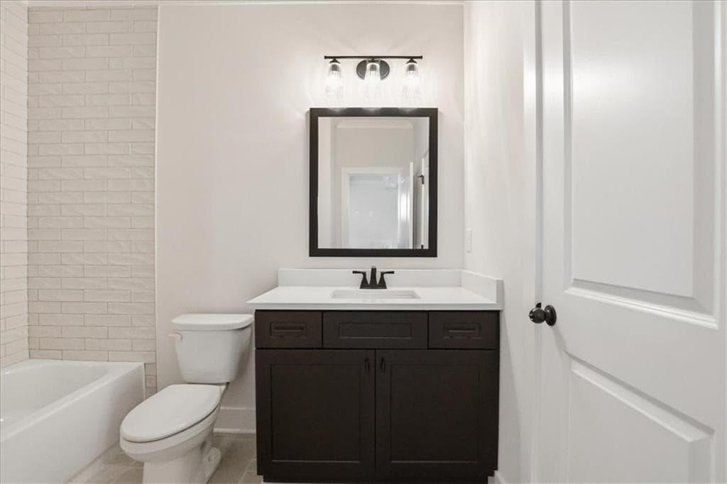 5 bedroom, 4 bathroom, 3,300 sq ft single family residence for sale at 2219 Reserve Park Lane, Lawrenceville, GA 30043 — photo 9