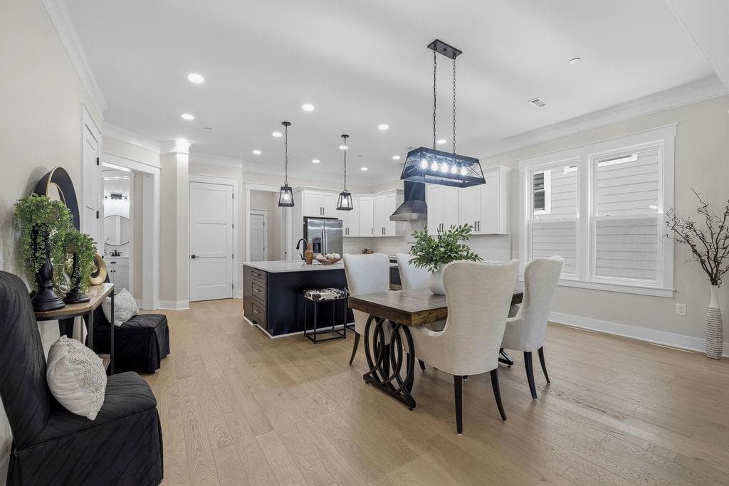 4 bedroom, 4 bathroom, 3,076 sq ft single family residence for sale at 575 Lawrence Street, Marietta, GA 30060 — photo 5