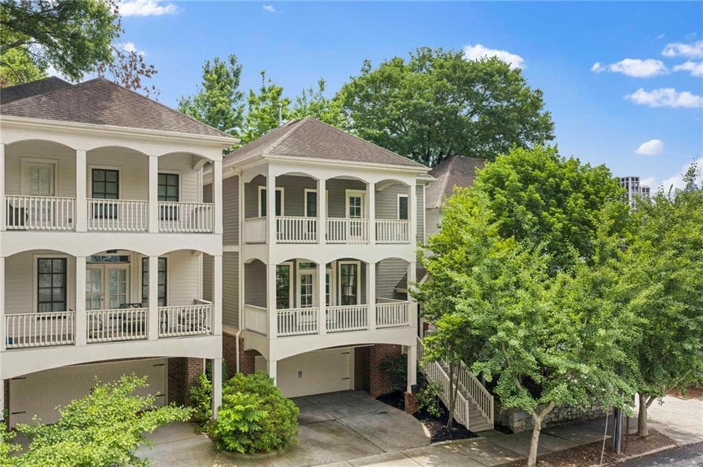 2 bedroom, 4 bathroom, 1,800 sq ft single family residence sold at 737 St Charles Avenue, Atlanta, GA 30306
