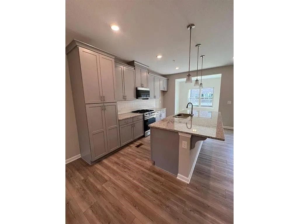 4 bedroom, 4 bathroom, 2,516 sq ft townhouse for rent at 735 Brecklin Lane, Woodstock, GA 30188 for $3,000 a month — photo 10